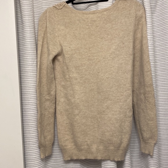 Beige Vintage Like Sweater - Picture 8 of 8